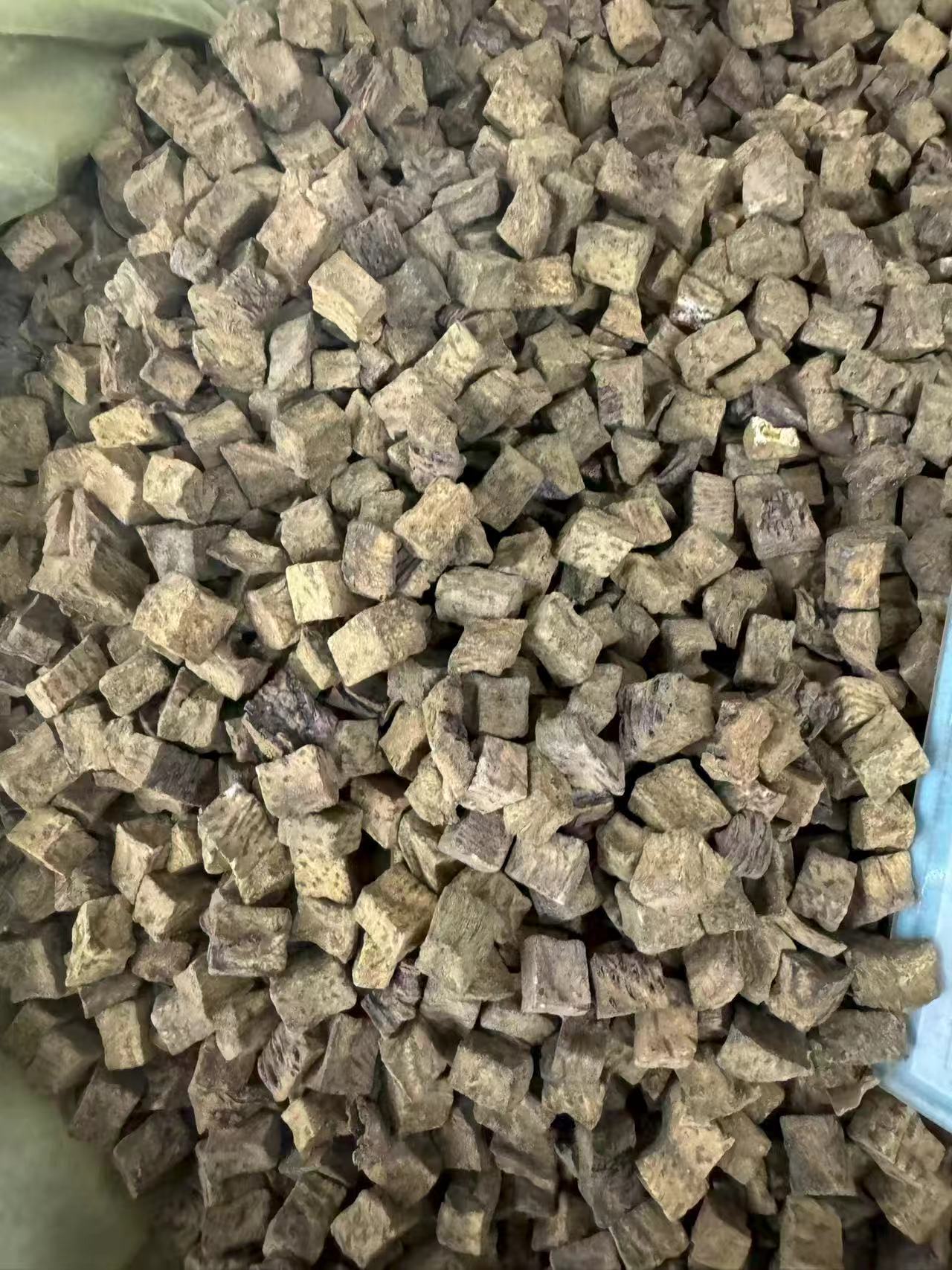 Dried Rhubarb Root Slices Da Huang 大黄 1000g Bag Raw Herb for Decoction and Tea specifications
