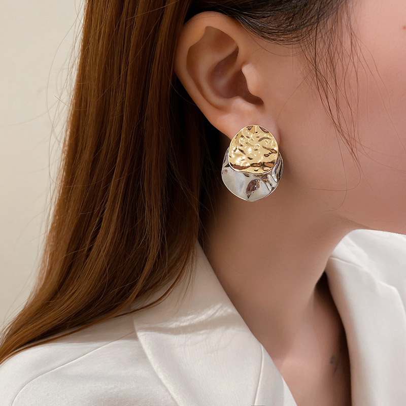 Retro Round Alloy Pleated Women's Ear Studs display picture 8