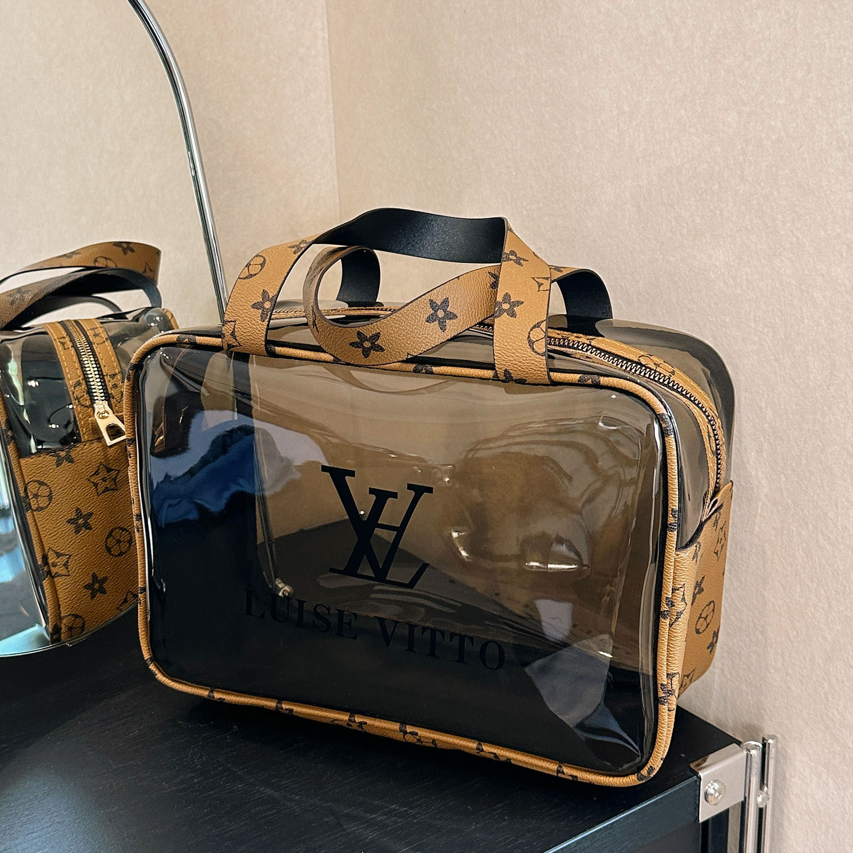 2023 New Style Cosmetic Bag Women's Large Capacity Portable High-end Travel Portable Old Flower Toiletry Bag Storage Bag for Men