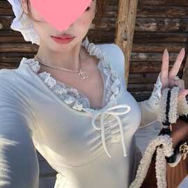 法式纯欲风蕾丝领恤女秋冬韩版设计感修身内搭时尚气质上衣