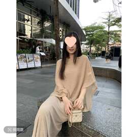 法式慵懒感复古卡其色针织连衣裙外搭披肩温柔气质收腰长裙2026春