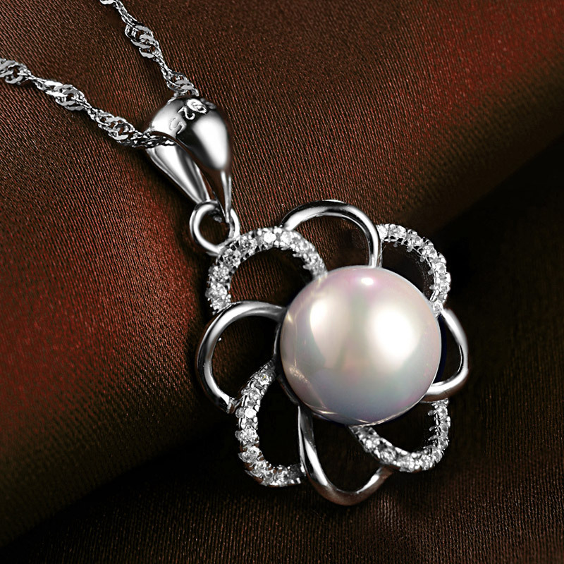 Estilo coreano romántico Retro Luz de lujo circón collar de joyería de plata S925 plata esterlina Cadena de clavícula colgante de La Flor de la perla de las mujeres