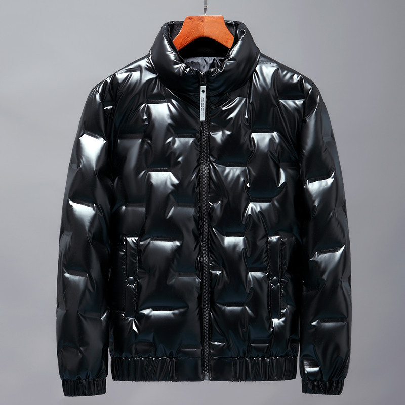 Venta fuera de temporada 2023, nueva chaqueta de plumón brillante y moderna para hombre, cuello alto, abrigo corto y ligero de invierno.