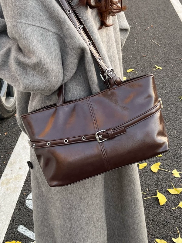 Winter retro capacious shoulder bag, one-shoulder bag