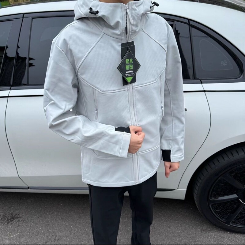 Softshell Jacket for Men, Good Quality, Women's Rainproof and Windproof Outdoor Jacket with 3D Hood, Light Gray Softshell Jacket for Men, Good Quality, Women's Rainproof and Windproof Outdoor Jacket with 3D Hood, Light Gray