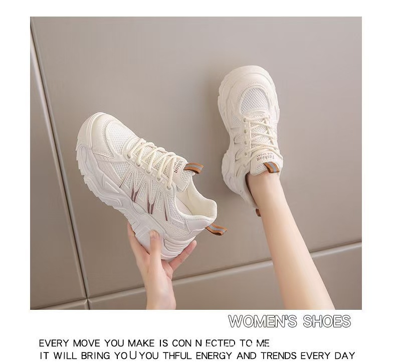 Mujeres 2024 primavera y otoño nuevo estilo de moda zapatos casuales de malla ligeros con suela gruesa zapatos deportivos de tendencia estudiantiles zapatos de padre rojo en línea