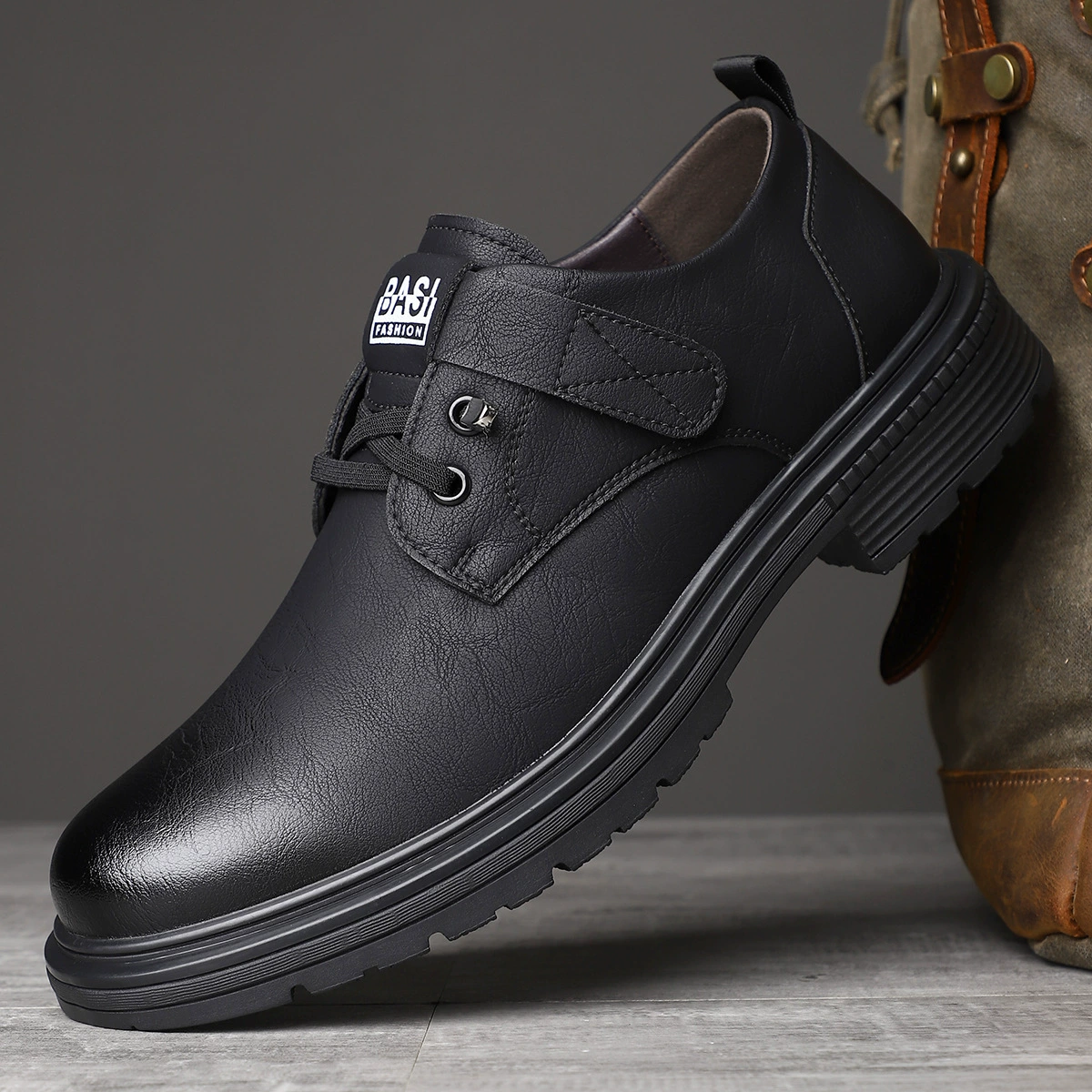 Мужская новая бизнес-обувь с модными модными дикими короткими сапогами на открытом воздухе, английская износостойкая повседневная обувь