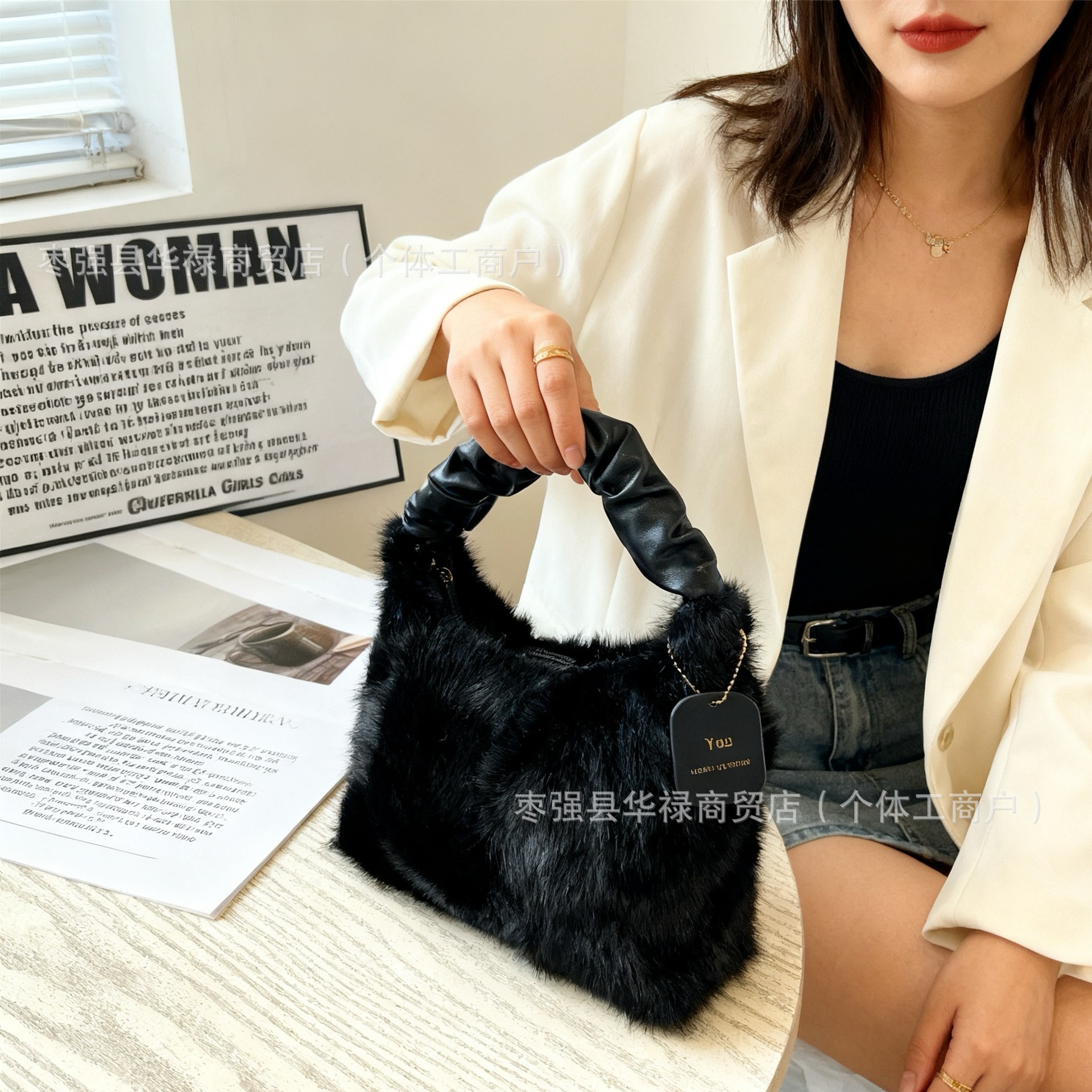 真水貂毛新月包女冬季毛绒腋下包韩版百搭链条斜挎包时尚轻奢小包