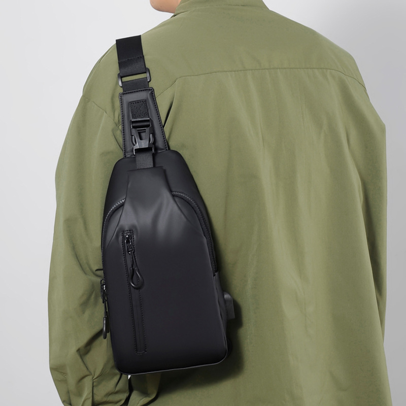 Bolsa de pecho de los hombres portátiles de estilo coreano de moda de un solo hombro crossbody Mochila deportiva impermeable al aire libre de una sola pieza bolsa de entrega