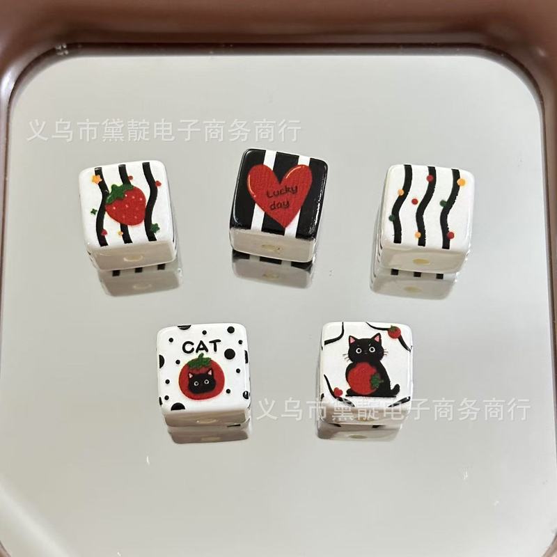 ペイントストライプイチゴ小さな黒猫アクリルビーズ diy ヘアロープジュエリー携帯電話チェーンバッグキーホルダー素材|undefined