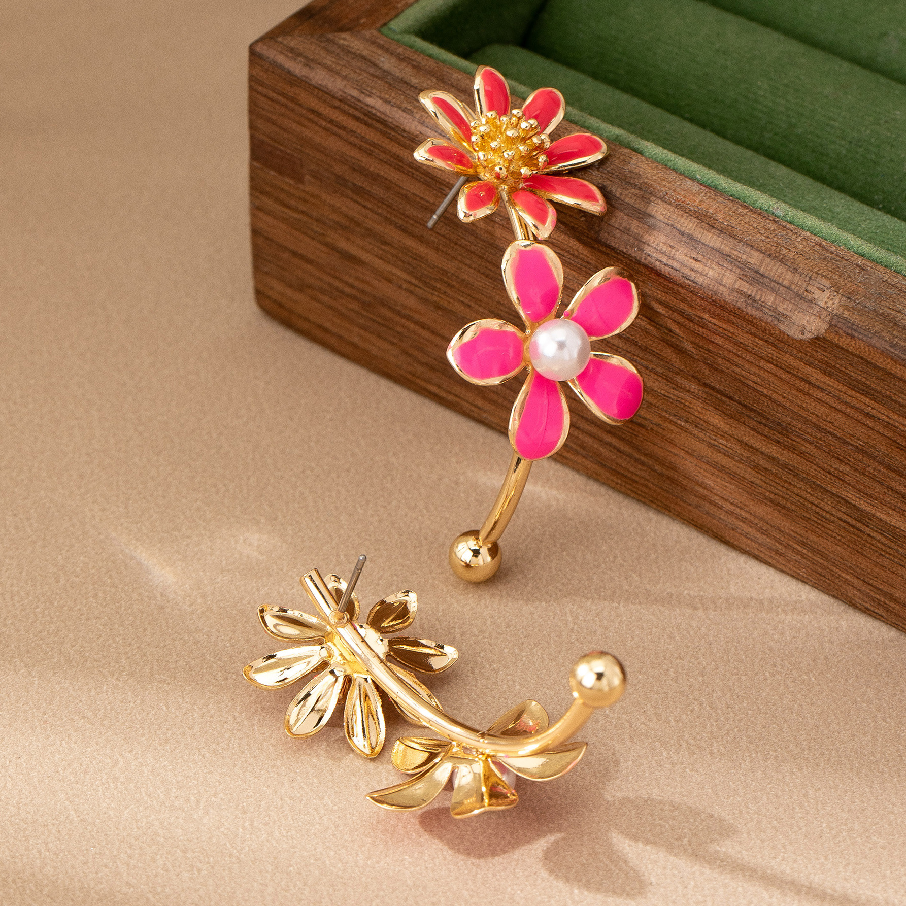 1 Small Travel Makeup Bag display picture 6