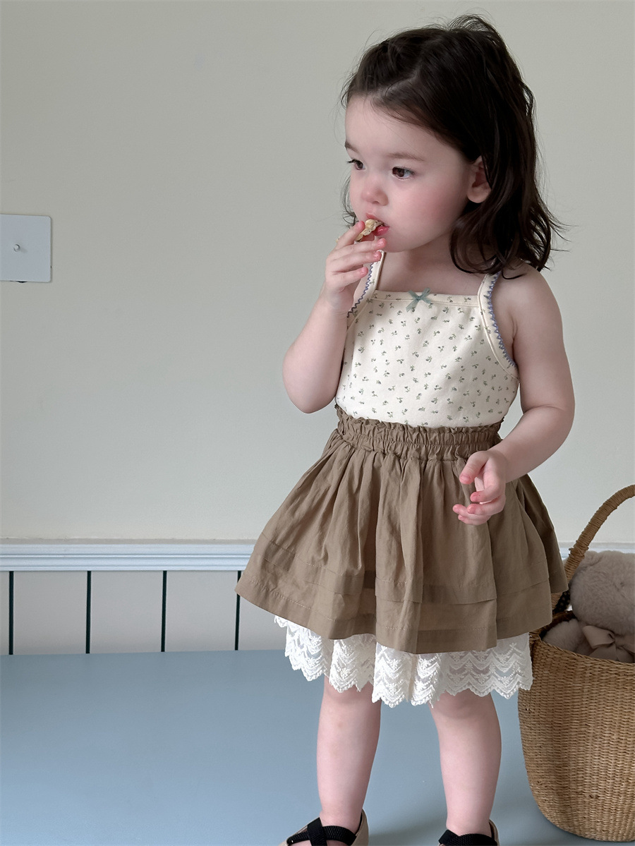 Traje de falda corta de tirantes para niñas ropa delgada de verano 2026 ropa de bebé de verano versión coreana ropa de verano para niñas estilo extranjero