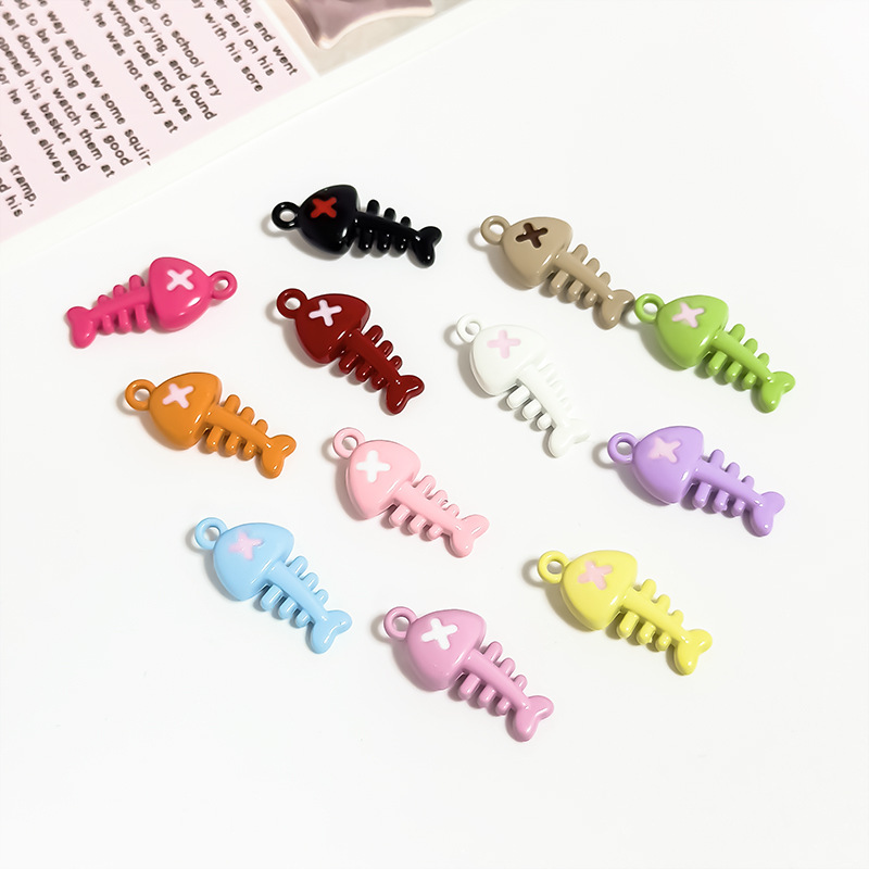 马卡龙色合金吊孔鱼骨头烤漆饰品配件diy卡通合金手机链手链项链