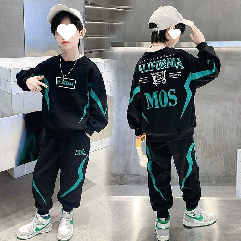 Осенний комплект для мальчиков 2025, новый стиль для старших детей, модный уличный стиль, весенне-осенний набор толстовок, спортивная одежда.