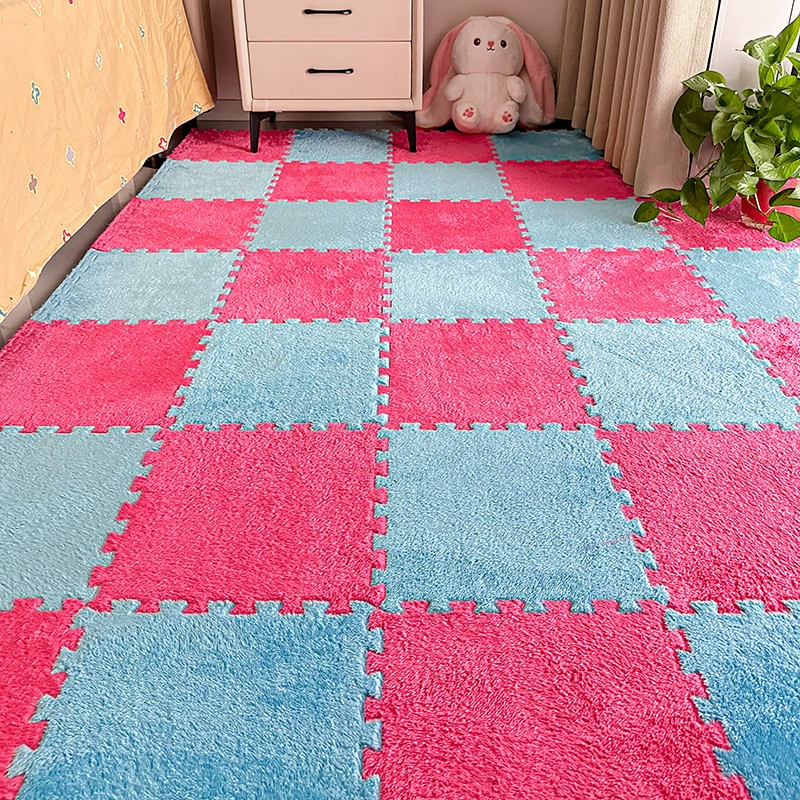 Плюшевый коврик-пазл, 30×30 / 60×60 см, пенополиуретановое основание, противоскользящий, без запаха