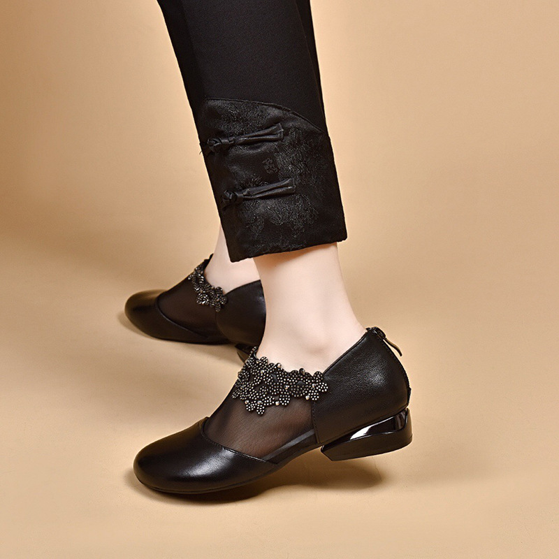 Sandal da bò lưới thoáng mũi tròn đế bệt cho nữ — Màu đen da bò