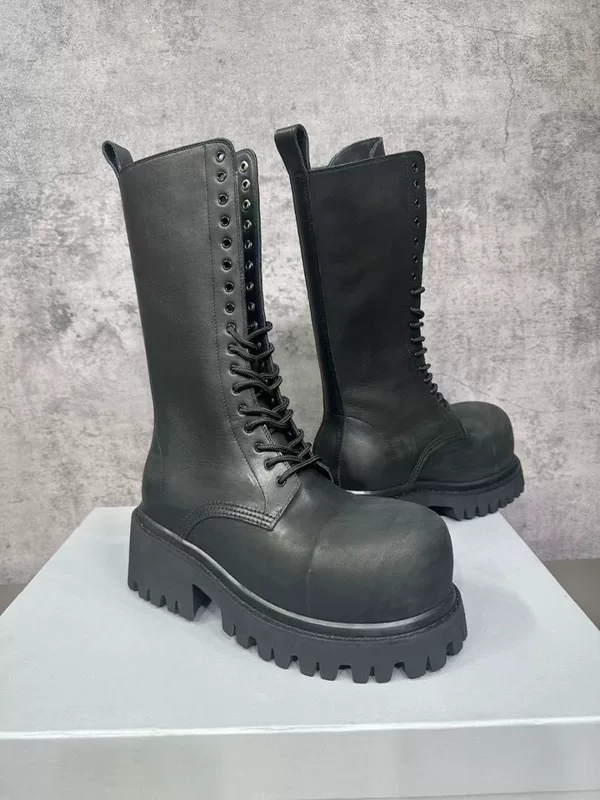 Ботинки-миди Martens Ding, матовая кожа, платформа, тракторная подошва, шнуровка (чёрные)