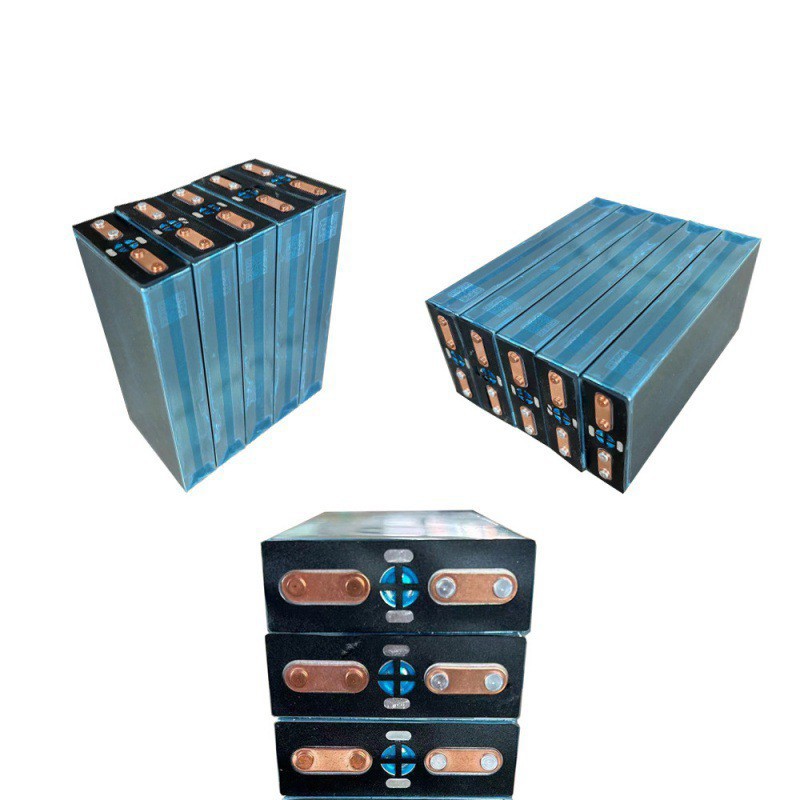 Lithium battery solar-powered