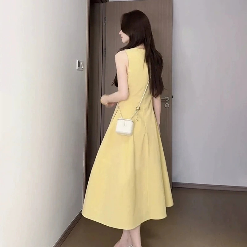 韓国版の女性用痩身ノースリーブドレス、新しい夏のスタイル、ウエストを絞った、高級気質、痩身、優しいスタイルのベストロングスカート|undefined