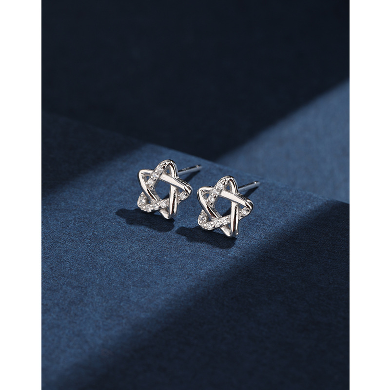 925 plata esterlina agujeros de orejas compactos de alta sensación pentagrama para mujeres nicho coreano simple pendientes joyas transfronterizas
