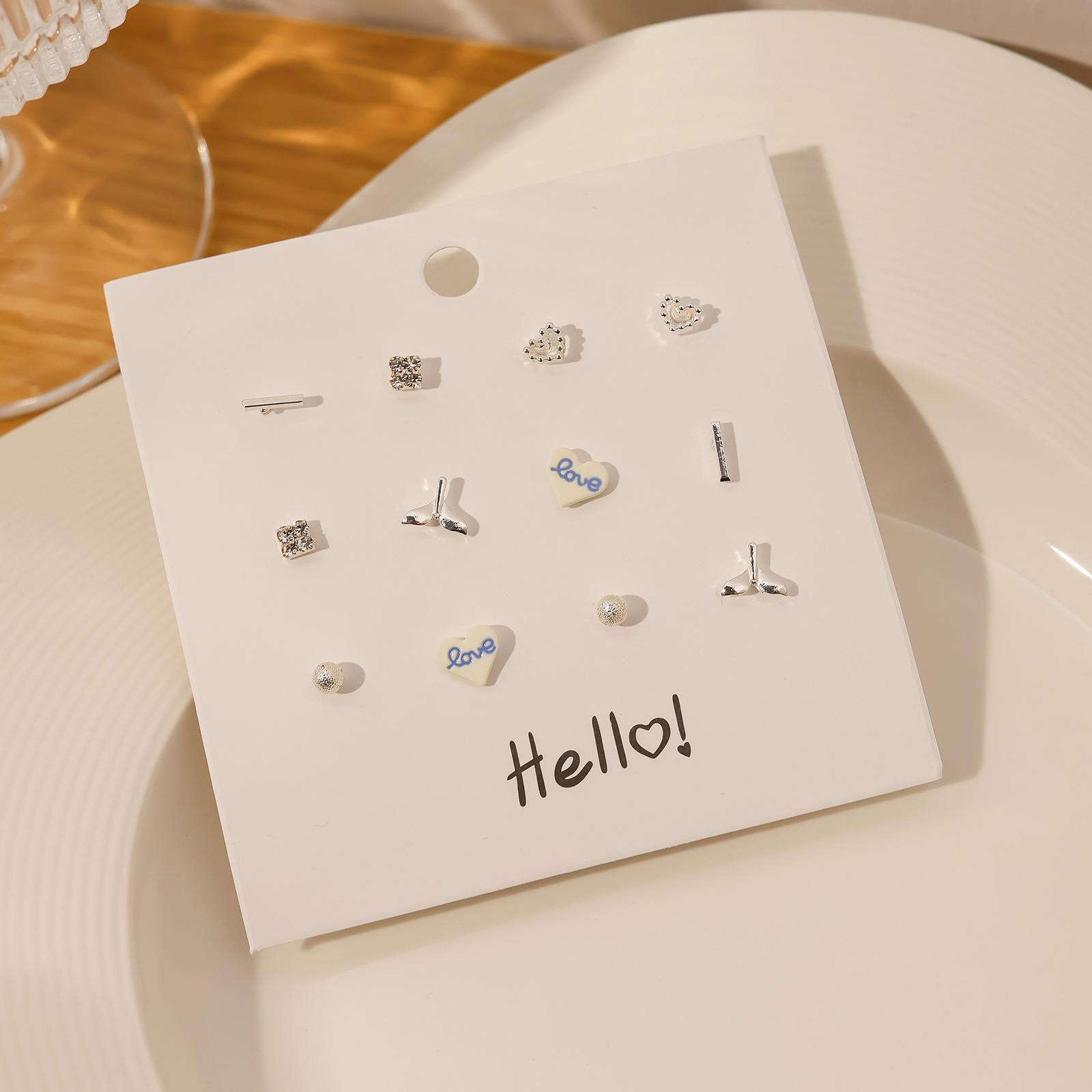 Juego de pendientes de aguja de plata simple y pequeño, combinación de pendientes geométricos de amor, pendientes lindos y dulces de todo fósforo, puesto al por mayor