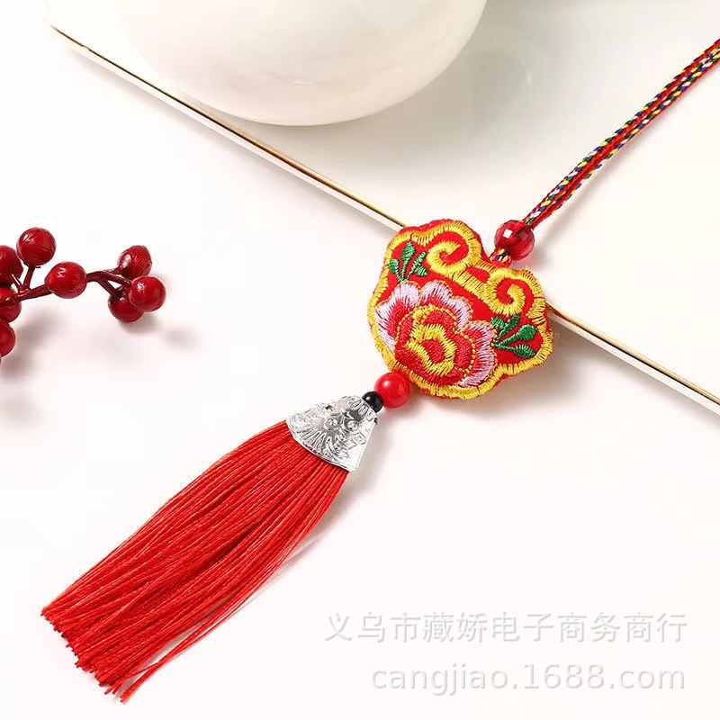 매화 잠금 물고기 입 스파이크 목걸이