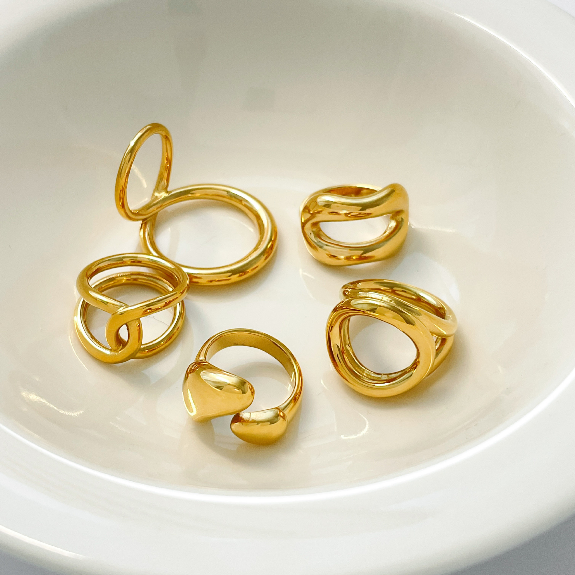 Joyería Al Por Mayor Estilo Simple Estilo Clásico Geométrico Acero Titanio Enchapado Anillos display picture 2