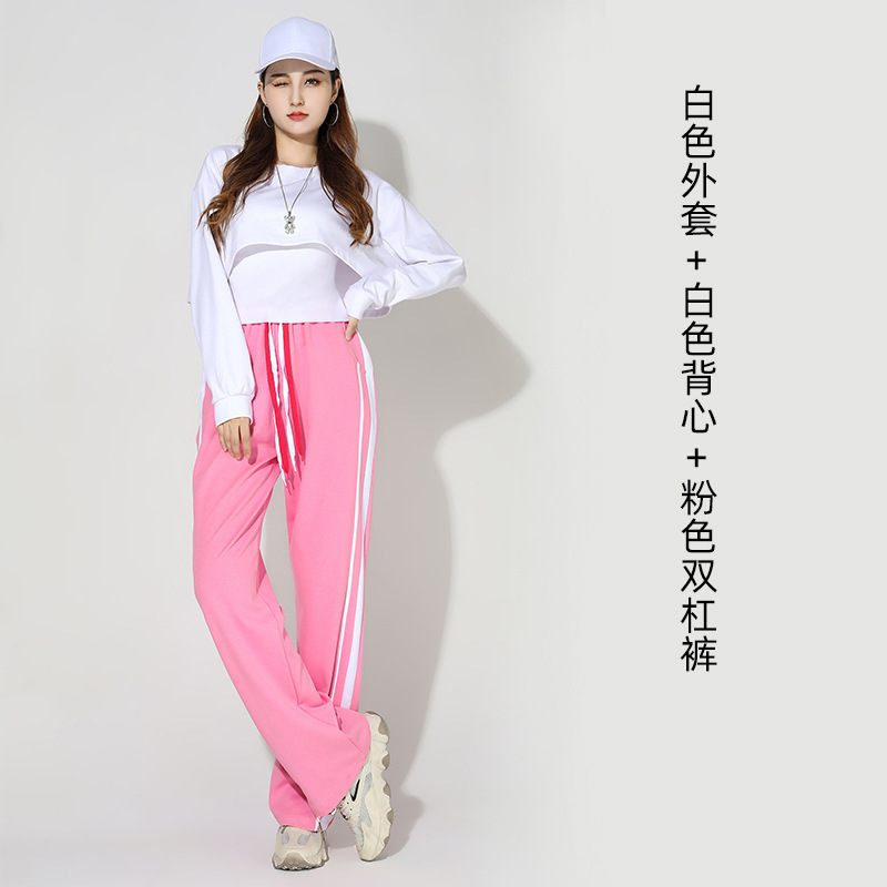 広場のダンスの服装の秋冬の新型の中高年の団体の演技の服の運動のレジャーの3セットの女性の鬼の歩のダンスの服|undefined