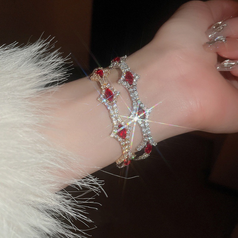 Diamond zircon buckle bracelet South Korea Dongdaemun cold wind bracelet niche light luxury high-end jewelry wholesale women