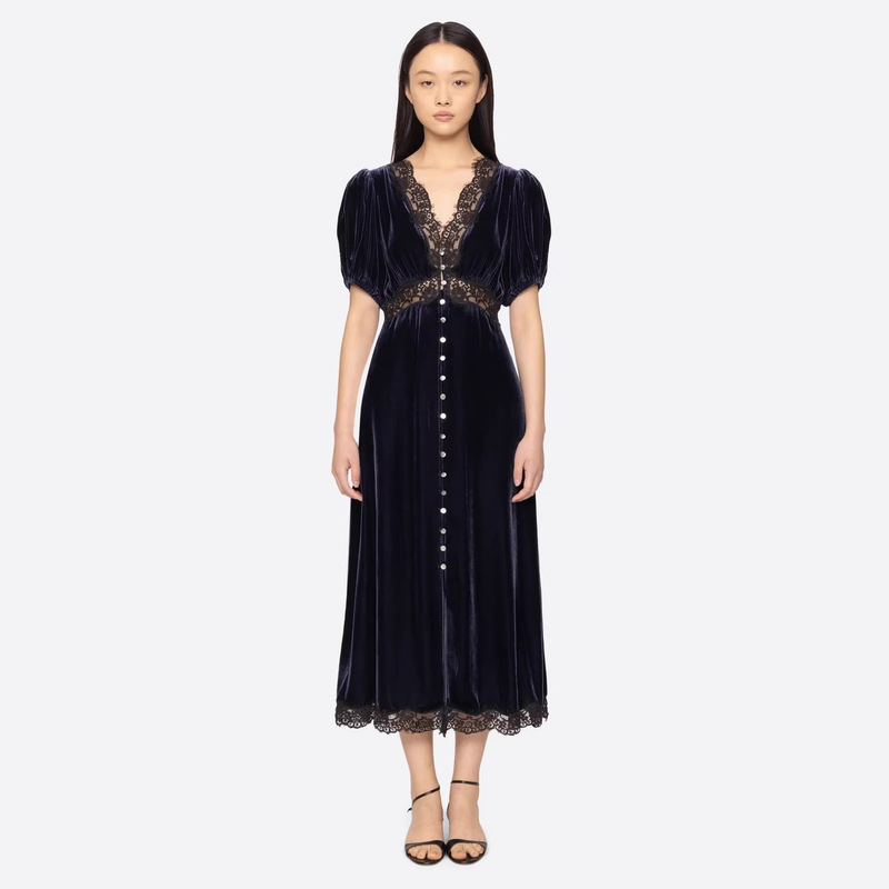 French-Style 26-Year Spring/Summer New Vintage Lace Patchwork Velvet Puff Sleeve Dress, Waist-Cinching Slimming Mid-Length Dress