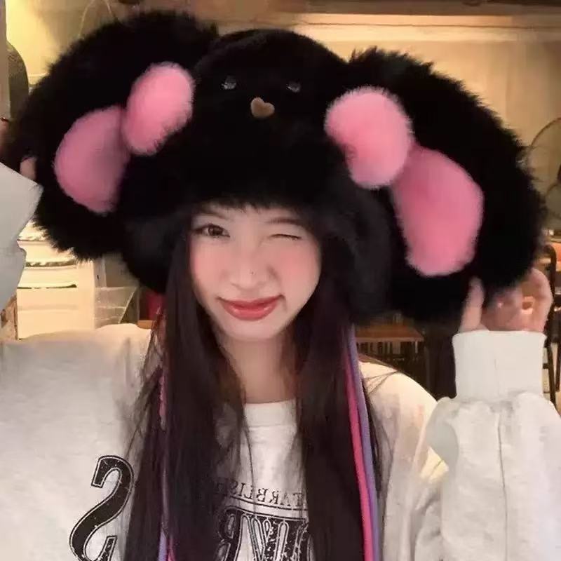 ぬいぐるみクマの帽子女性のための秋と冬 2025 新しいかわいい顔が見える小さな防風暖かい耳保護多用途プルオーバー帽子