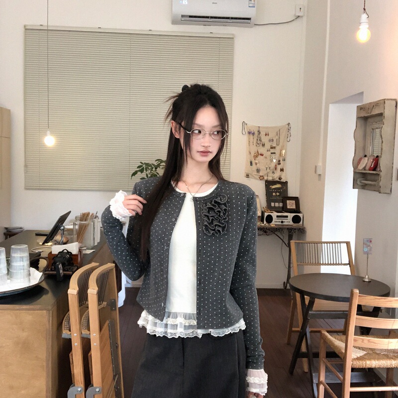 非常6+1纯欲蕾丝拼接上衣女显瘦打底衫+修身款圆领波点长袖开衫|undefined