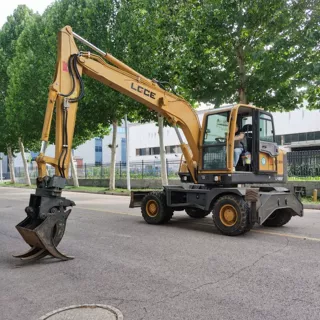 22年临工95中小型轮式挖掘机80 微型胶轮抓木机 多功能迷你小钩机