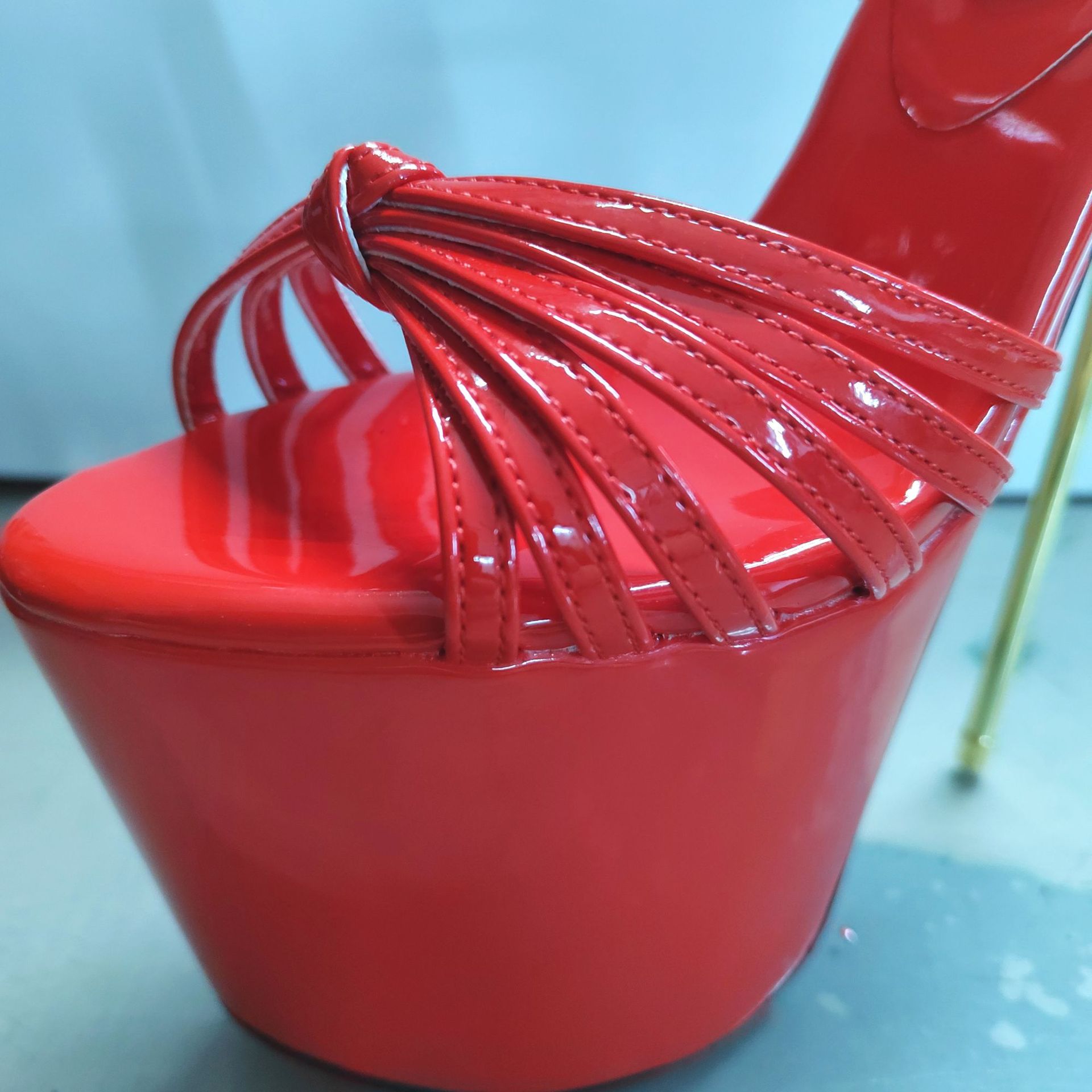 Dép sandal cao gót nữ quai mảnh gót thép 19cm cỡ lớn — Đen (19cm) chi tiết 4