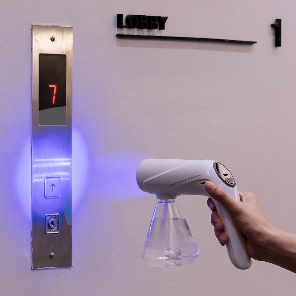 新品XDQ01消毒枪无线快递自动消毒器酒精手持电动家用蓝光喷雾枪