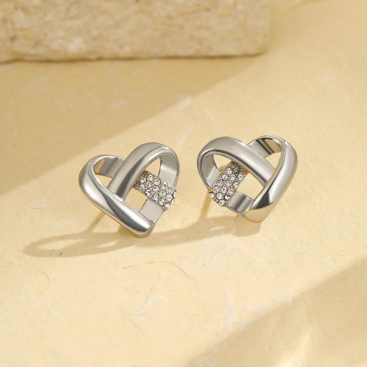 12g Weight 0.03µm-0.05µm Gold Plating Thickness PVD Coated Gold Plating Process 304 Stainless Steel Ear Needle Material Real Gold Plated Plating Material Drop Earrings, Ear Studs Classification 1 Pair Quantity Holiday, Daily Occasion 304 Stainless Steel Material Heart Shape Pattern All Seasons Season Women's Gender Polished Finish IG Style, Elegant, Modern Style Style Waterproof Non Tarnish, Mixed Metal, Plating Craft PVD Coated Real Gold Plated Heart Shape 304 Stainless Steel IG Style Elegant Modern Style Waterproof Non Tarnish Drop Earrings Ear Studs 17