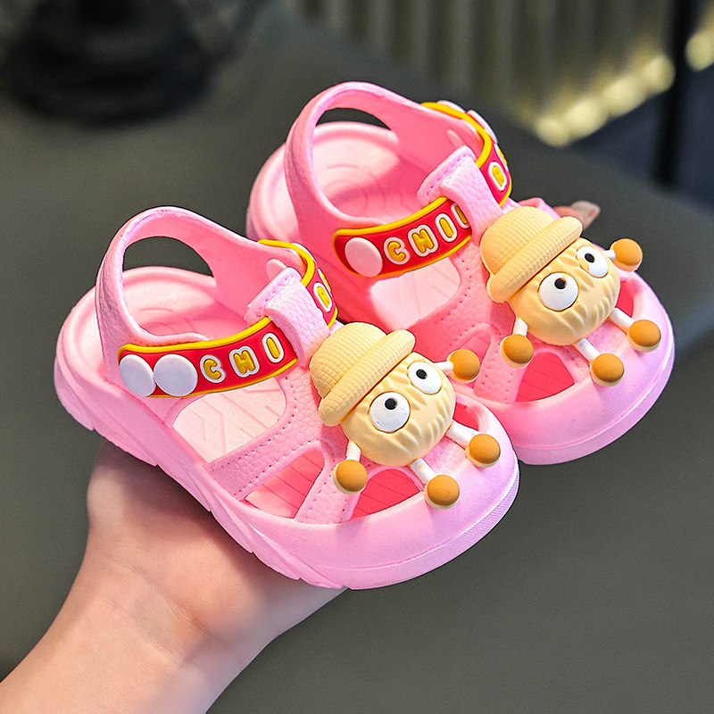 Sandálias para bebés para hombres 2025 nuevos bebés de 1 - 3 años, zapatos para niños suaves, bolsas antideslizantes, lindos bebés para usar fuera