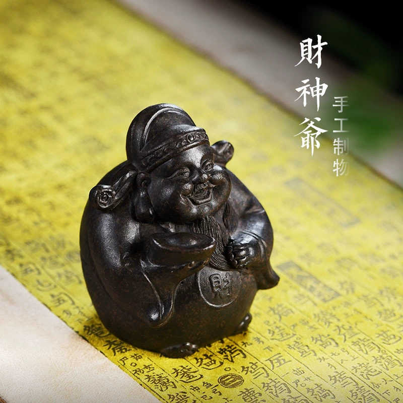 Purple sand ornaments, God of Wealth, black mud, Chinese style ornaments, tea table, small ornaments, authentic Yixing purple sand tea pet manufacturer