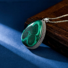 泰银水滴形包边吊坠女复古民族风s925银天然孔雀石宫廷夸张大项链