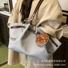 大容量褶皱包包女秋冬2025新款复古小众设计单肩腋下包通勤托特包