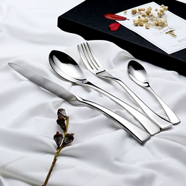 刀叉勺套装;勺、调羹;喂养餐具