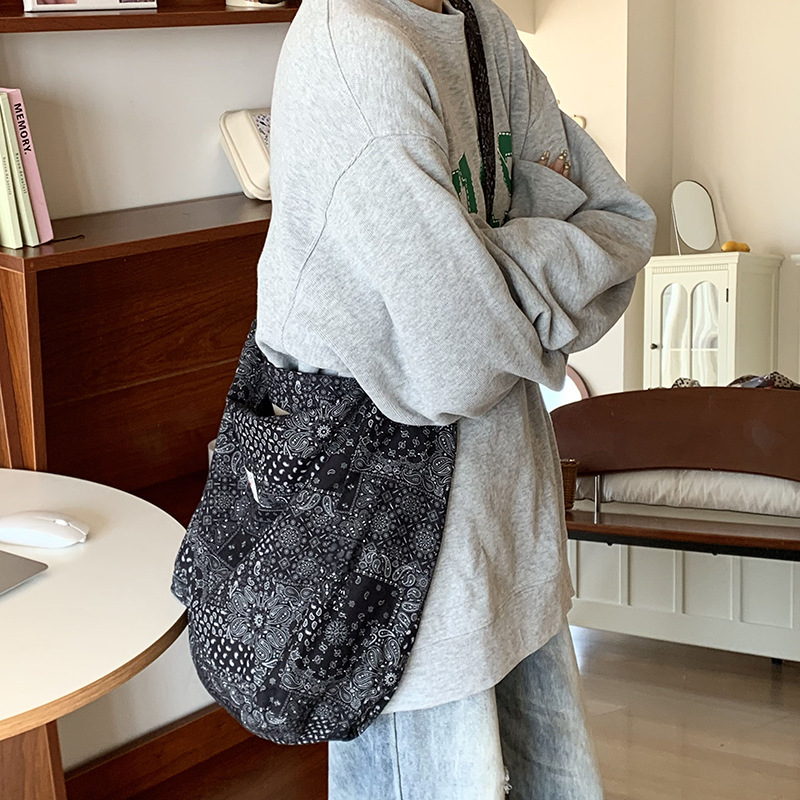 Bolso de hombro nuevo estilo japonés estilo pastoral primavera y otoño sluggishins bolsa de hombro de gran capacidad bolsa de lona amor