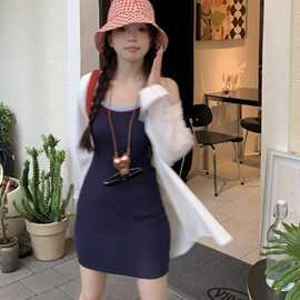 甜美学院无袖吊带连衣裙女2026夏季新款修身显瘦休闲百搭包臀短裙
