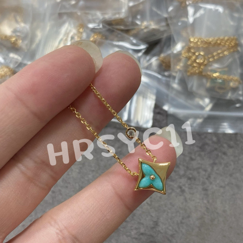 V金精工驴家四叶草项链女轻奢贝母菱形老花圆形锁骨链一件代发CNC|undefined