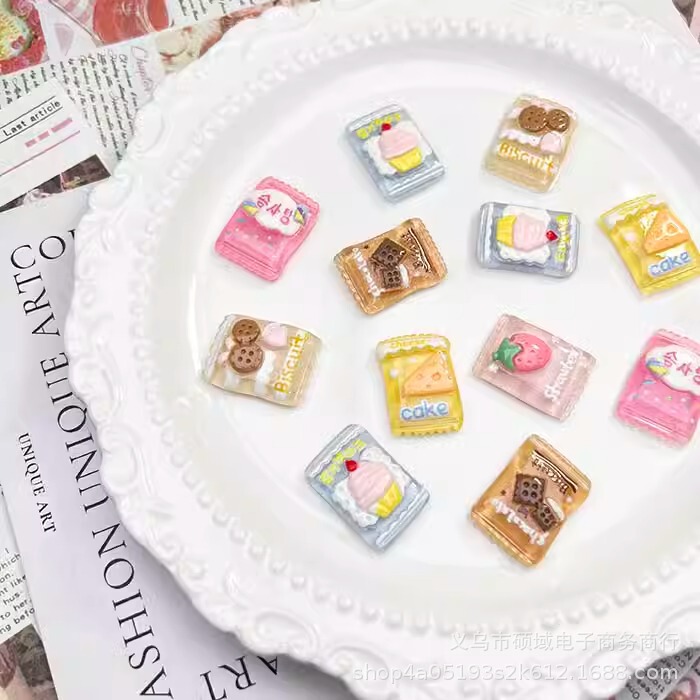 Ice Cheese Strawberry Simulation Potato Chips Snack Candy Bag DIY Cream Gel Hairpin Hairpin Pinch Decorative Material Ice Cheese Strawberry Simulation Potato Chips Snack Candy Bag DIY Cream Gel Hairpin Hairpin Pinch Decorative Material