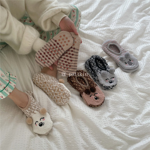 Winter floor socks women's socks women's socks velvet padded warm non-slip socks autumn and winter coral fleece sleep socks