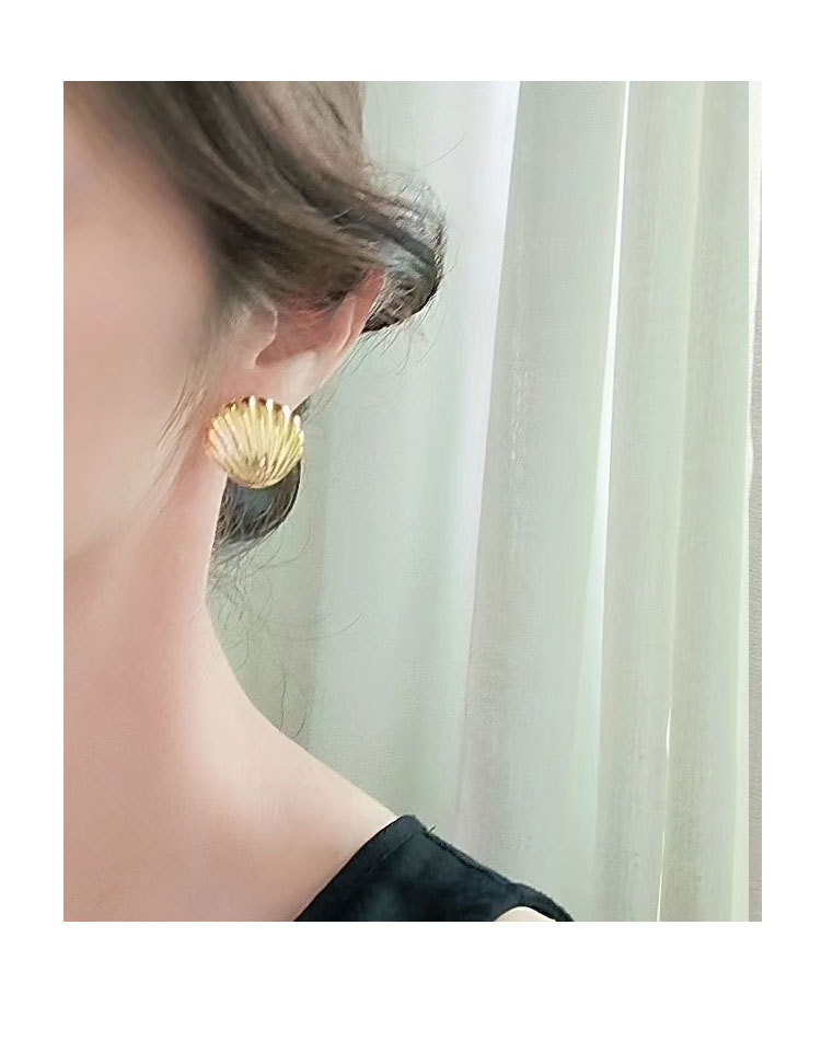 18g Weight Copper Ear Needle Material Earrings Classification 1 Pair Quantity Holiday, Daily Occasion Copper Material Shell Pattern Women's Gender Simple Style Style 1 Pair Simple Style Shell Copper Earrings 8
