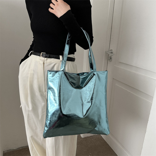 Solid color new simple portable large-capacity textured glossy shoulder bag personalized soft PU paint commuter tote bag