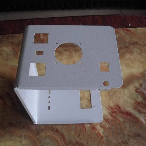 东莞工厂定制电子五金钣金配件冲压折弯可按图纸加工