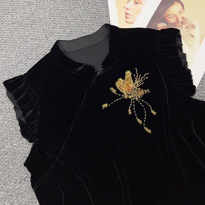 2026 New Style New Chinese-Style Stand Collar Beaded Sequin Mulberry Silk Velvet Flutter Sleeve Top Elegant Age-Reducing Shirt for Women